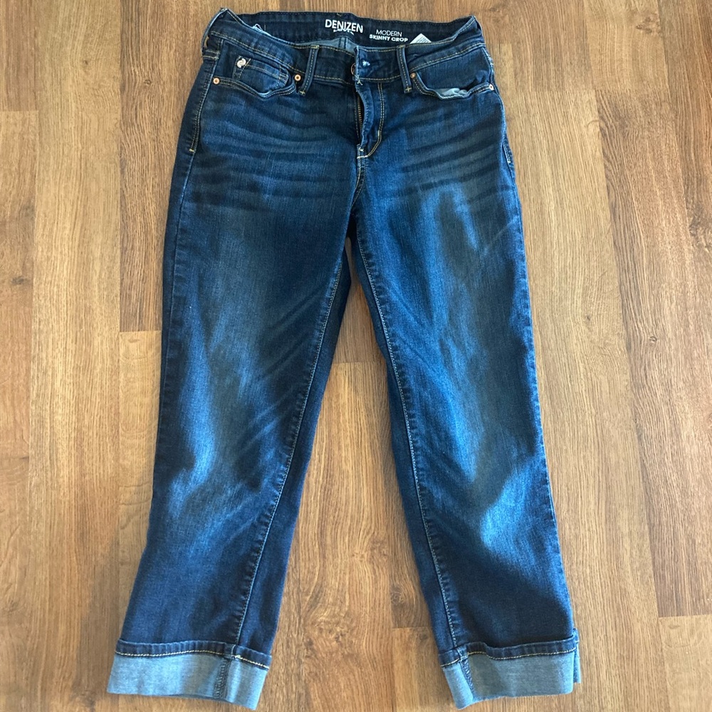 Dark wash jean capri